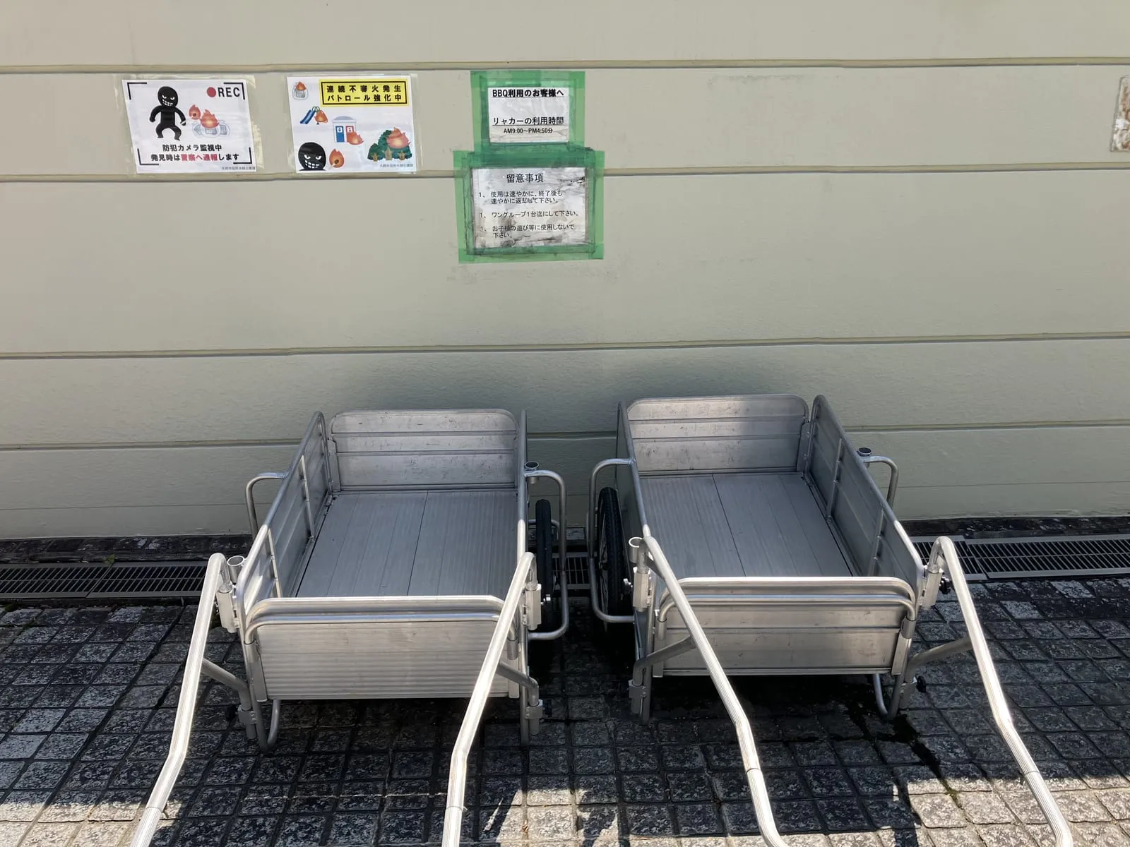 BBQ利用者が借りられる荷物運搬用のリヤカー