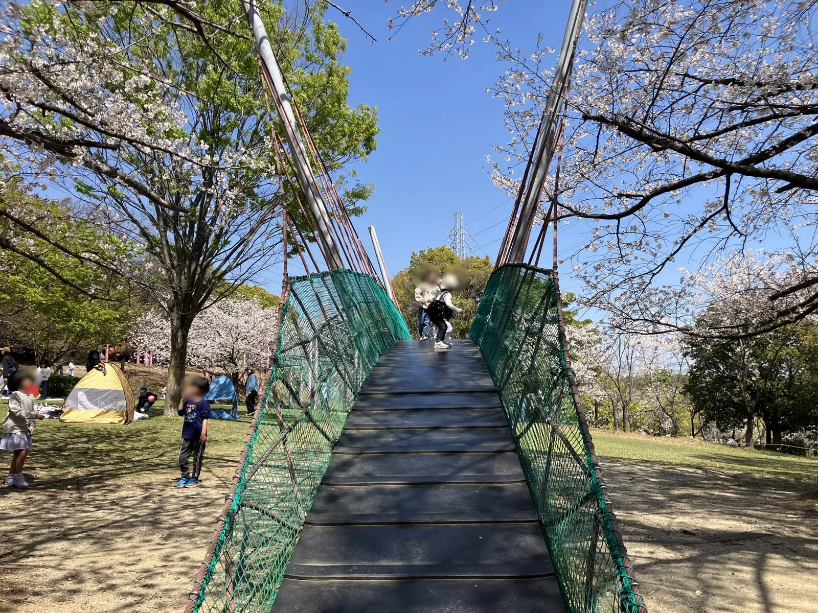 長いローラーすべり台