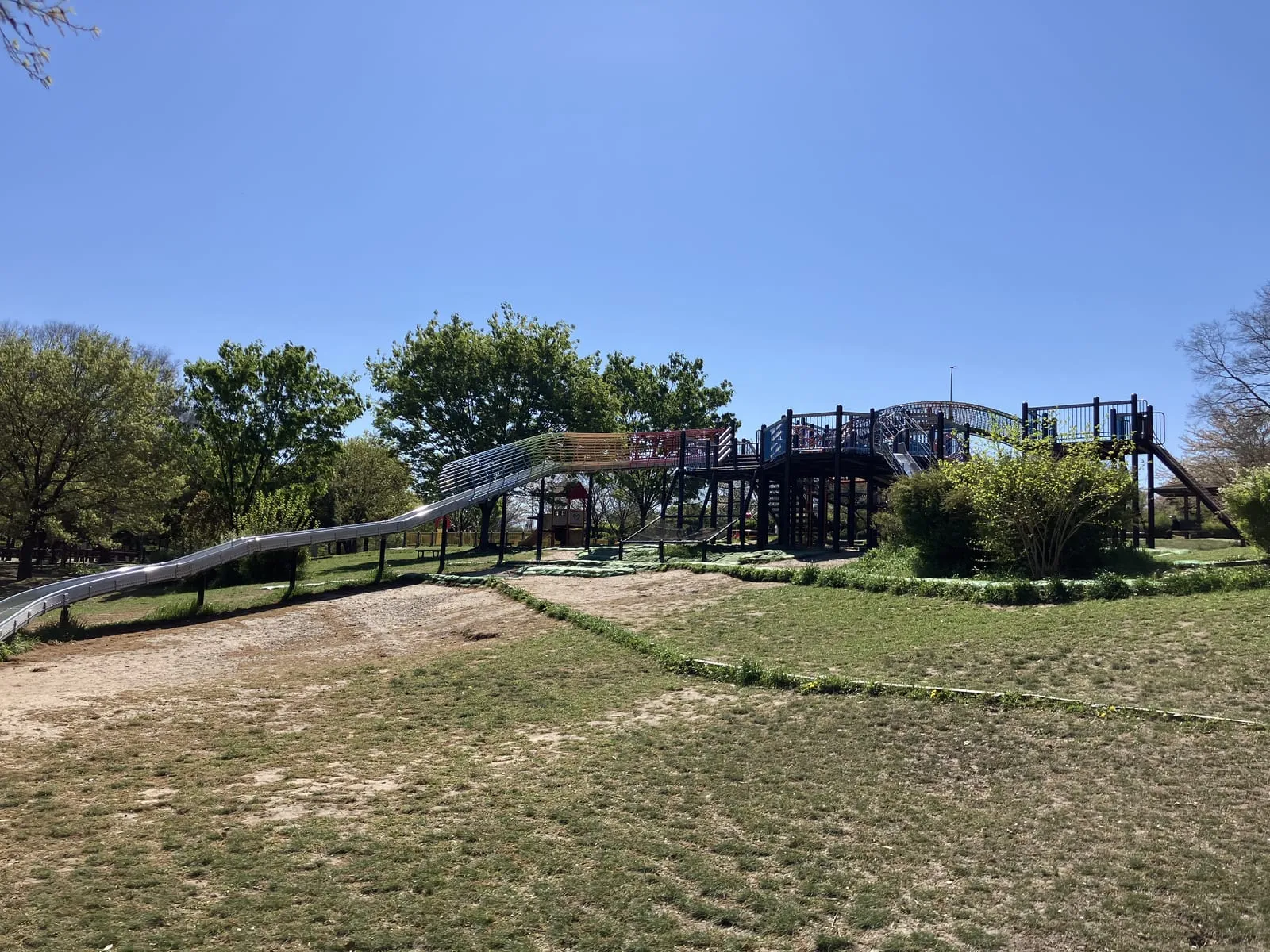 天白公園の遊具広場