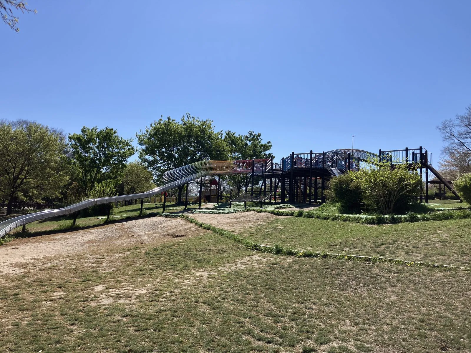 天白公園の巨大ローラーすべり台